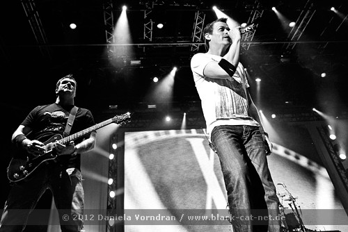 Black Cat Net Live 3 Doors Down Dusseldorf 07 03 2012