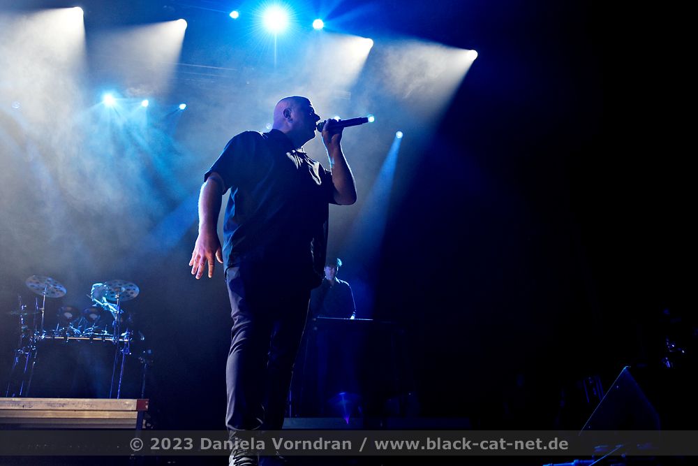 VNV Nation