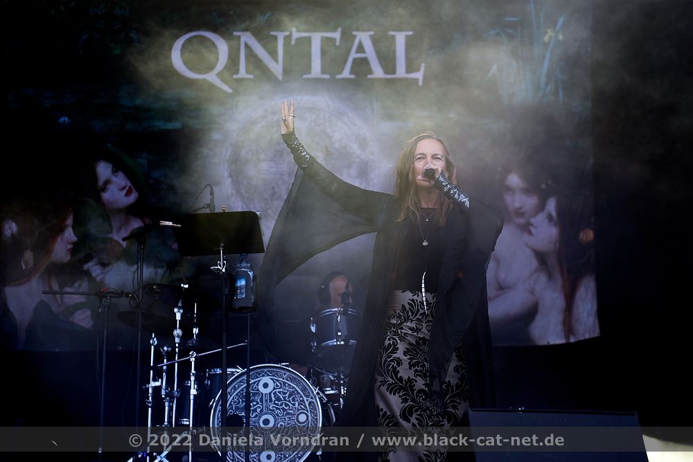 Qntal