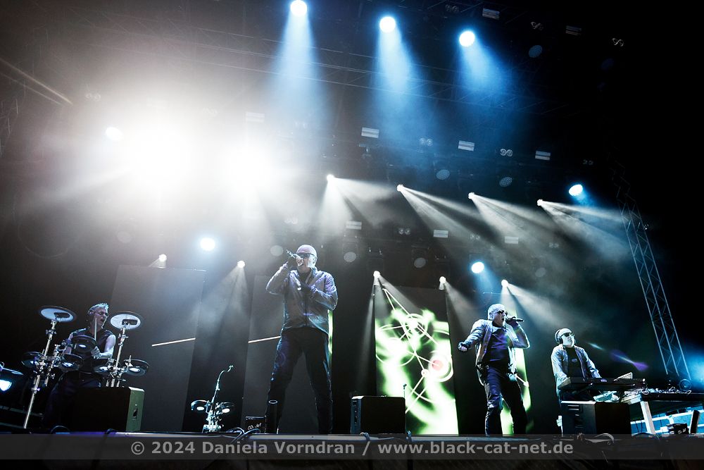 Front 242