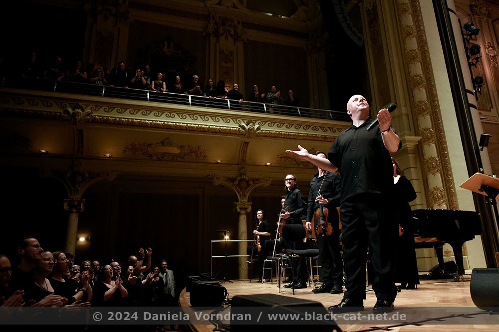 VNV Nation